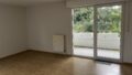 Wohnzimmer mit Blick auf Balkon