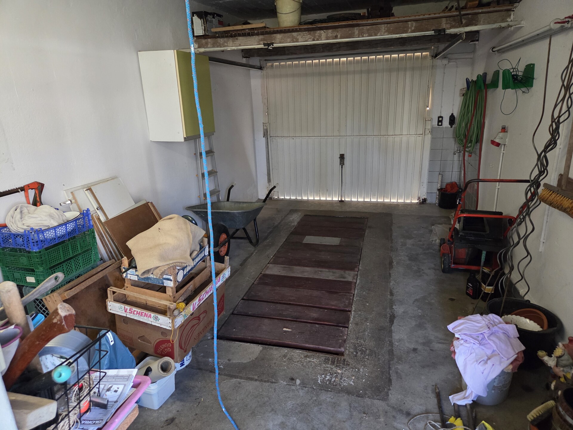 Einzelgarage mit Grube