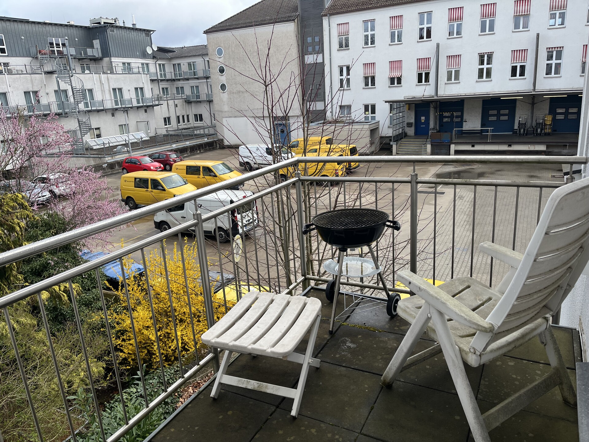 Kleiner Balkon 1.OG