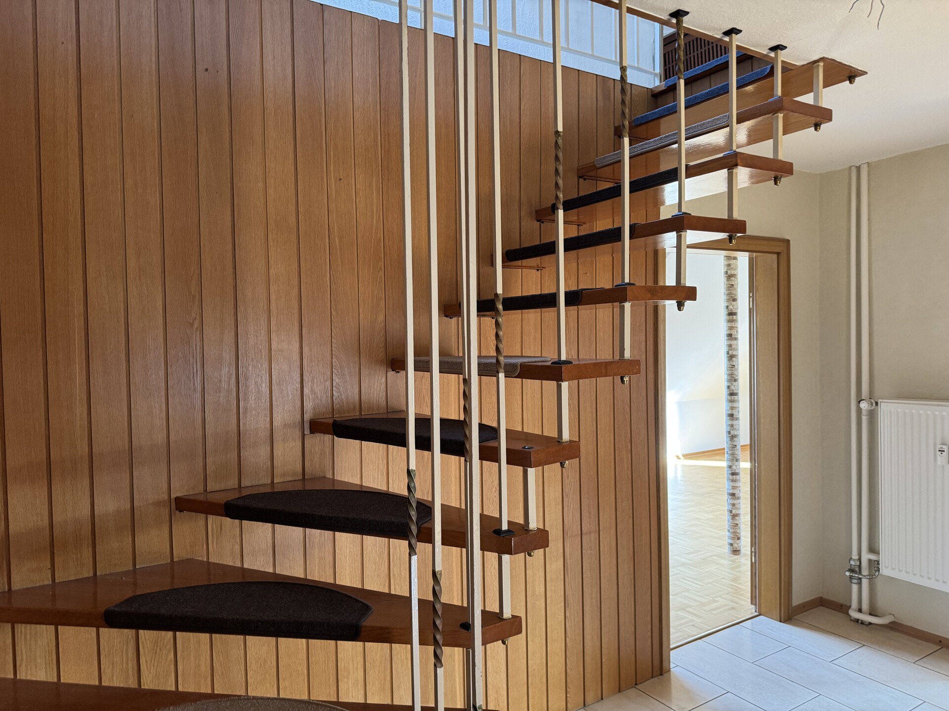 Treppe zum DG