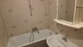 Badewanne mit Dusche