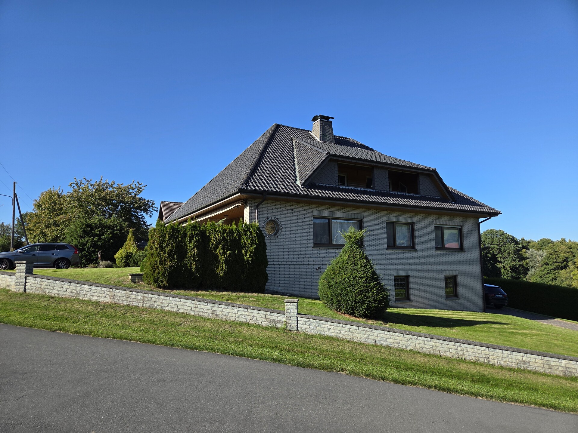 Straßenansicht